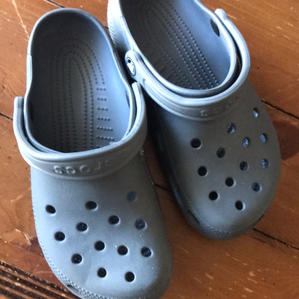 CROCS Men's Classic Gray Clogs